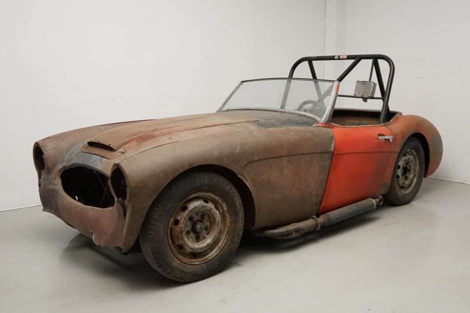 1958 Austin-Healey 100-6 sold for $11,400