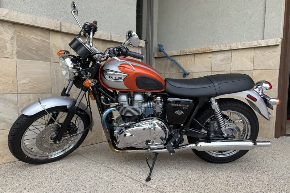 2002 Triumph New Bonneville (2000+) sold for $7,750