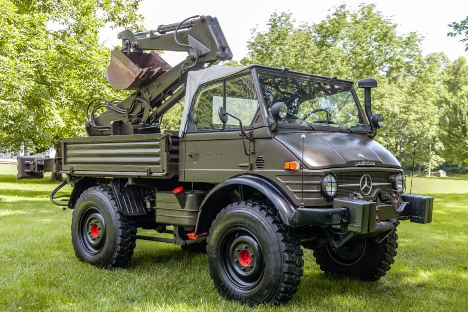 1977 Mercedes-Benz Unimog sold for $27,777