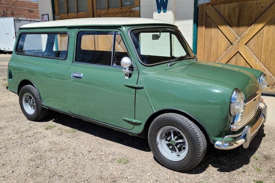 1976 Mini Mk III-Mk V sold for $19,000