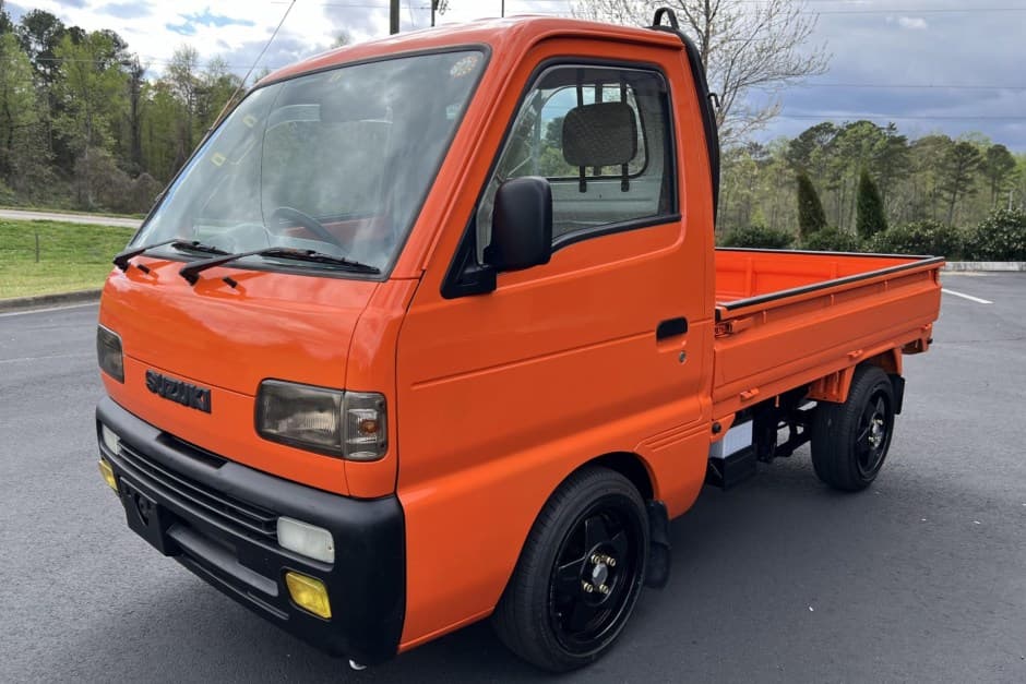 1997 Suzuki Carry sold for $10,500