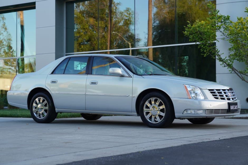 2006 Cadillac DeVille sold for $8,544