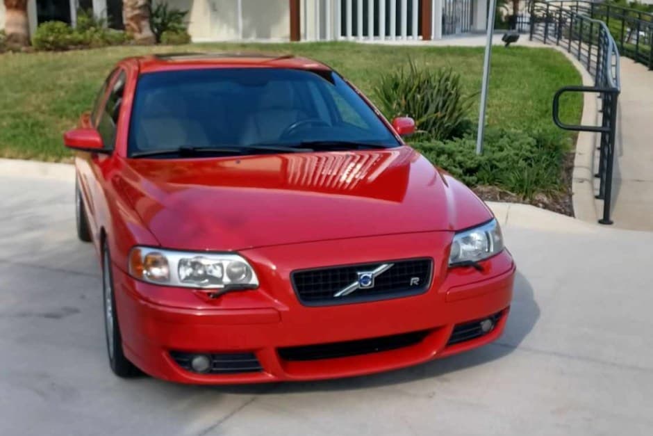 2006 Volvo S60R sold for $5,050