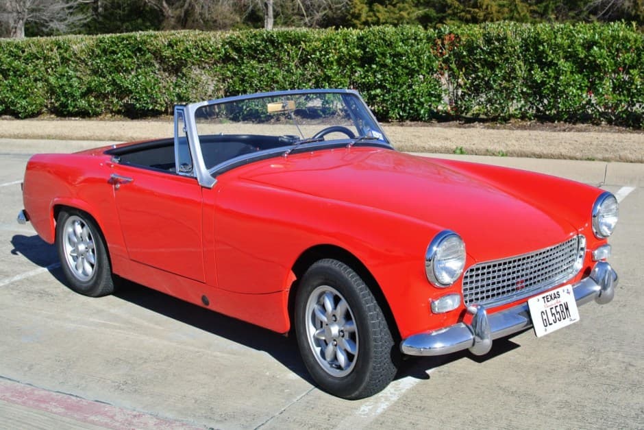 1965 MG Midget sold for $8,133