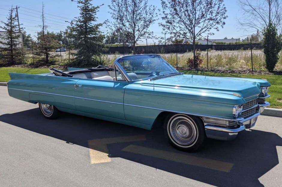 1963 Cadillac Series 62 sold for $38,250