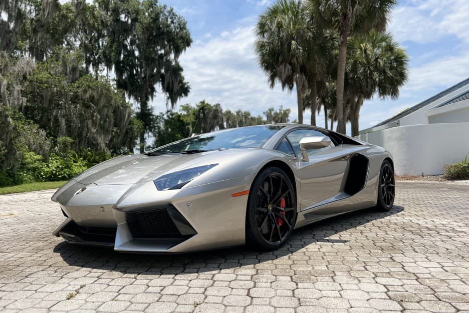 2014 Lamborghini Aventador sold for $310,000