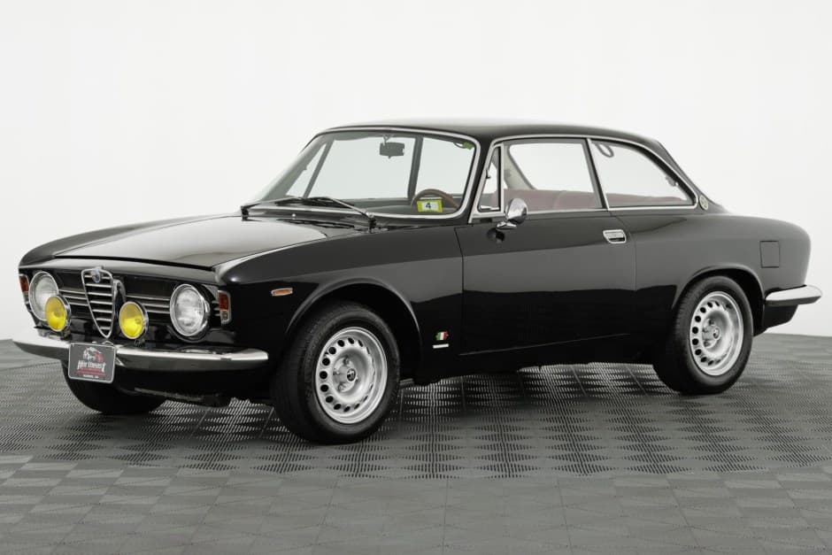 1967 Alfa Romeo 105/115 Series Coupe sold for $47,000