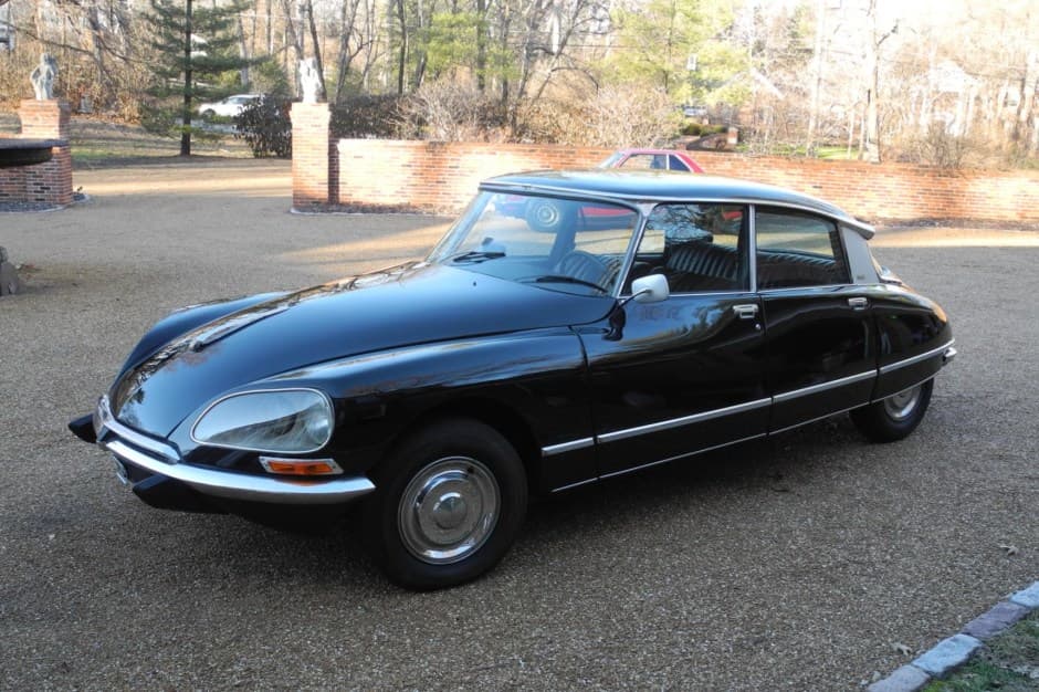 1975 Citroen DS sold for $41,250