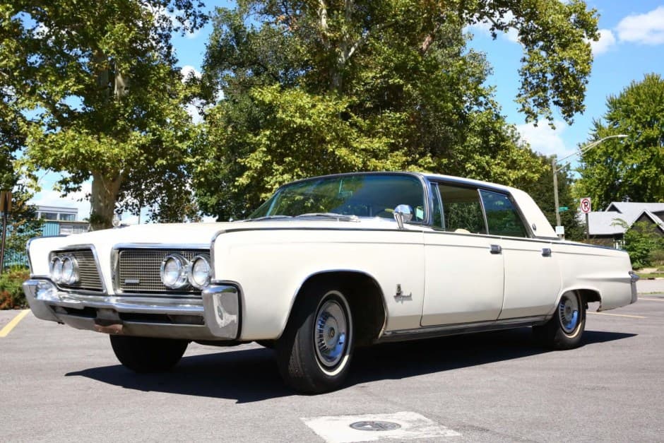 1964 Chrysler Imperial sold for $3,300