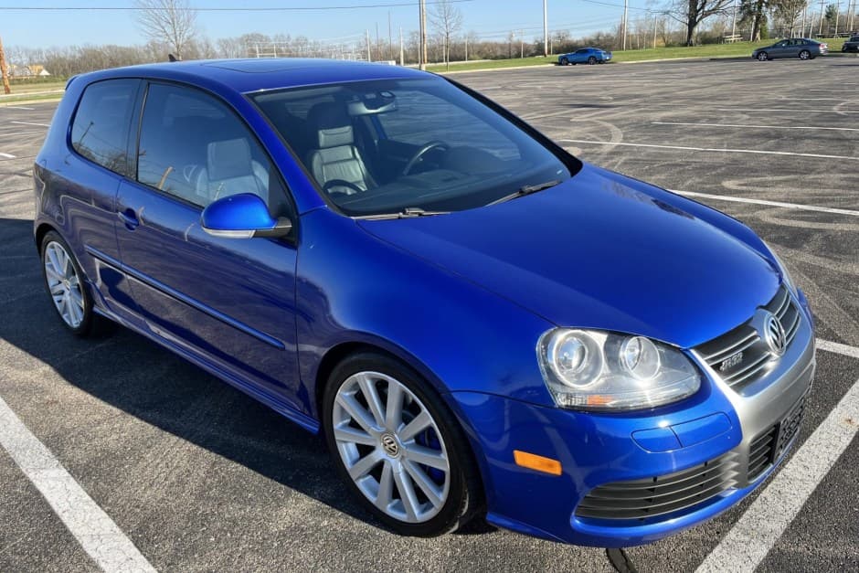 2008 Volkswagen R32 sold for $16,350