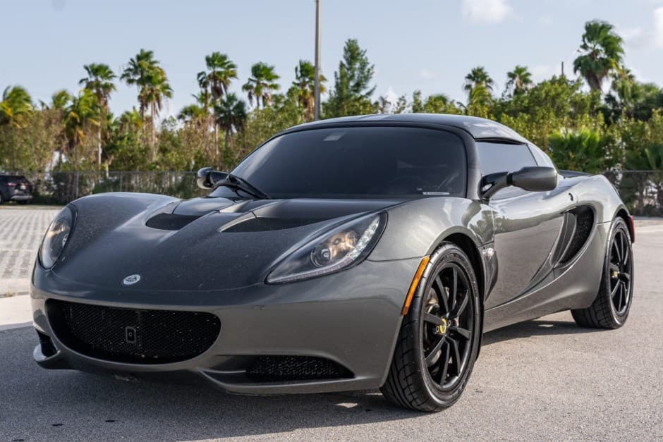 2011 Lotus Elise sold for $44,251