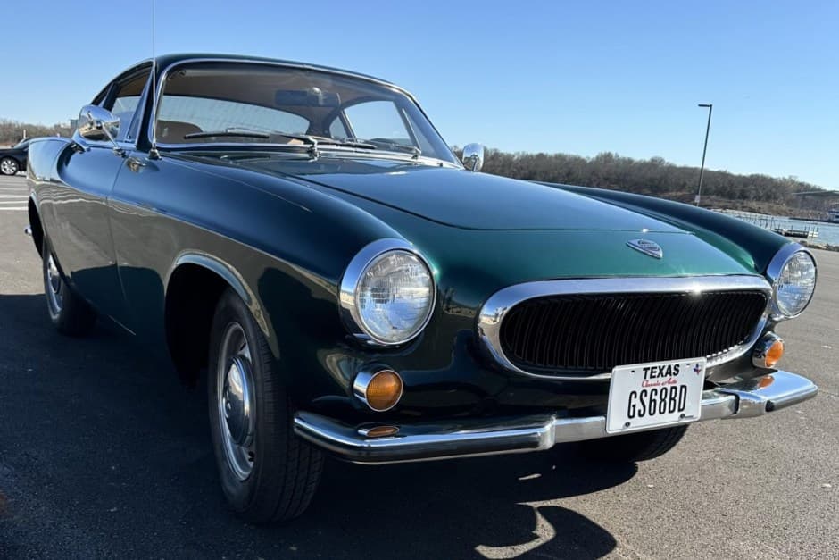 1969 Volvo P1800/1800 sold for $18,750