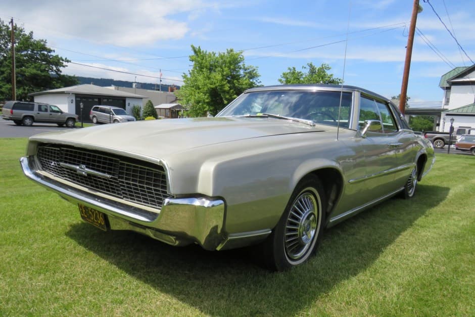 1967 Ford Thunderbird (1967-1971) sold for $14,450