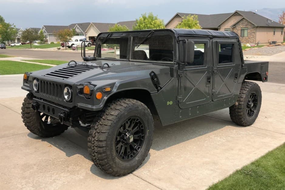 1990 Hummer  sold for $26,266