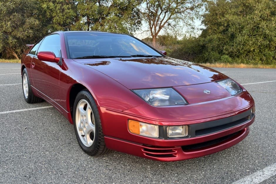 1994 Nissan Z32 300ZX sold for $41,500