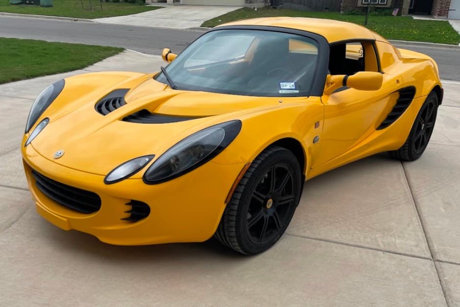 2005 Lotus Elise sold for $34,250