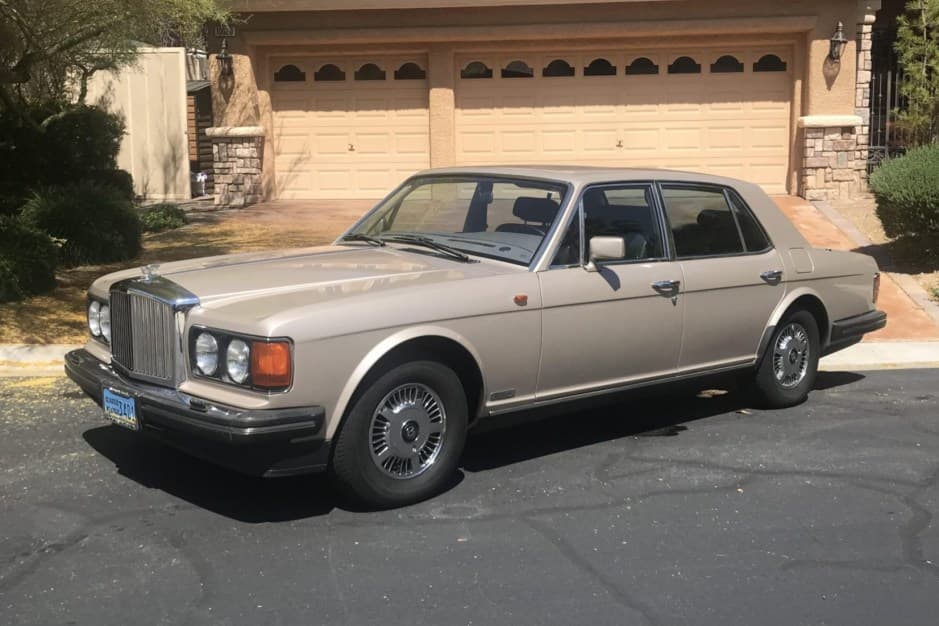 1990 Bentley SZ Saloon sold for $7,600