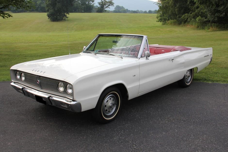 1967 Dodge Coronet sold for $15,250
