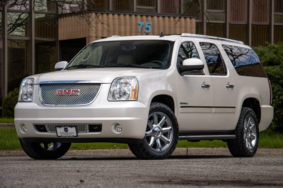 2011 GMC Yukon GMT900 sold for $34,000