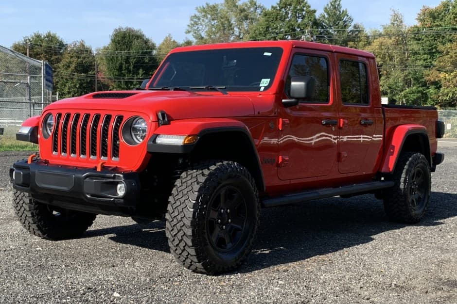 2020 Jeep Pickup sold for $39,000