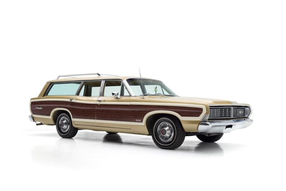 1968 Ford Country Squire sold for $40,500