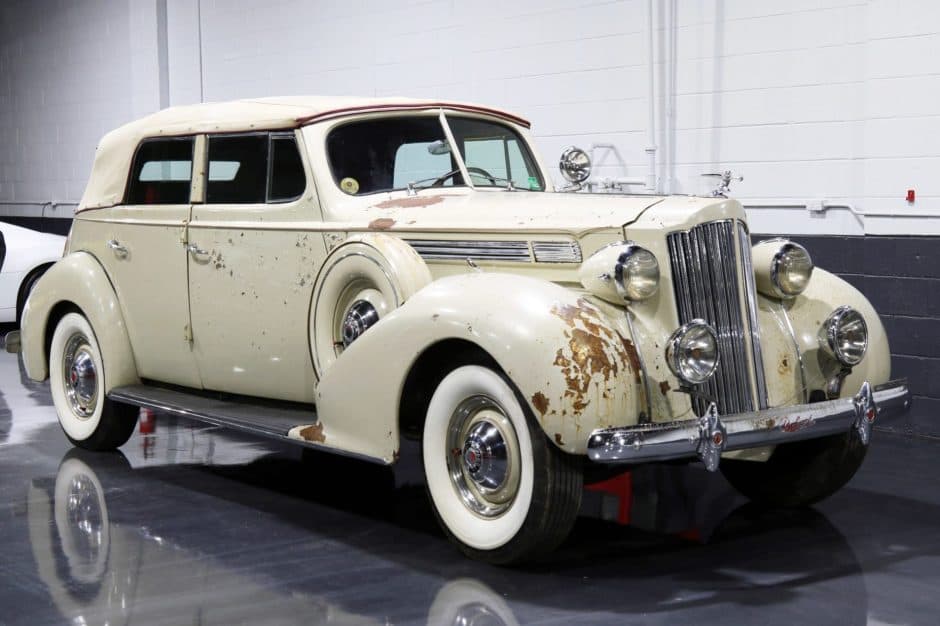 1938 Packard Eight sold for $16,250