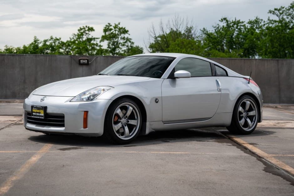 2006 Nissan 350Z sold for $17,000