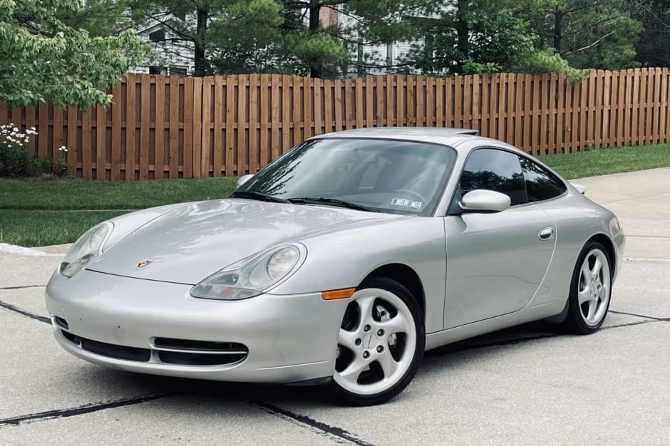 1999 Porsche 996 911 (Non-Turbo/GT2/GT3) sold for $30,750