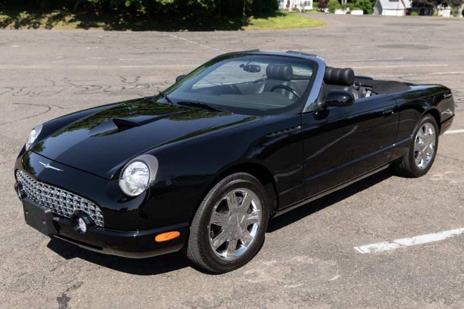 2002 Ford Thunderbird (2002-2005) sold for $20,250