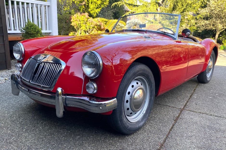 1962 MG MGA sold for $15,250