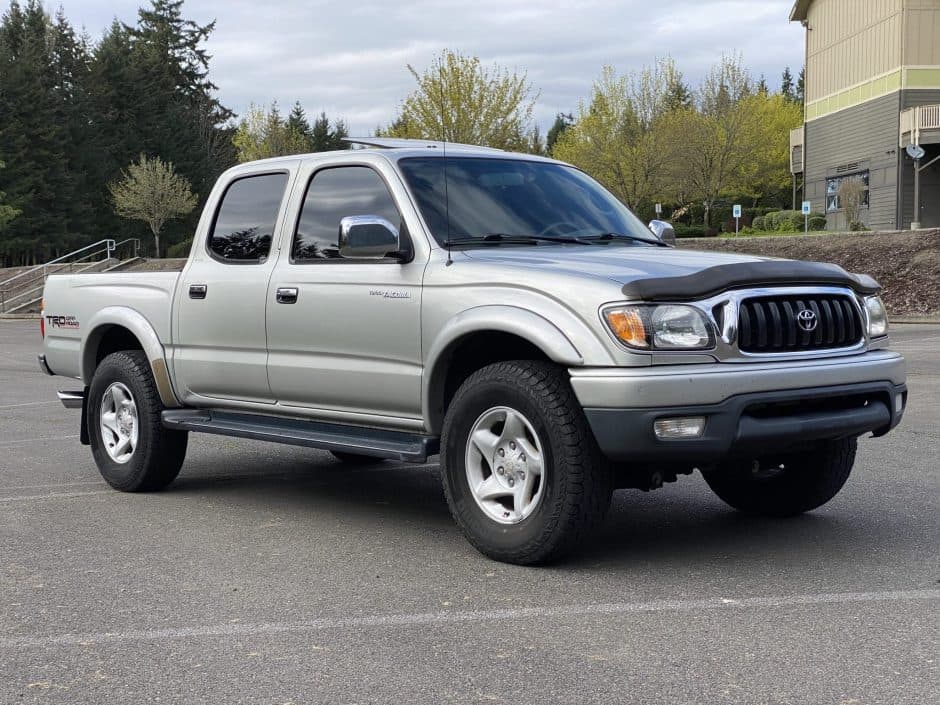 2002 Toyota Tacoma (N1X0 1995-2005) sold for $11,000