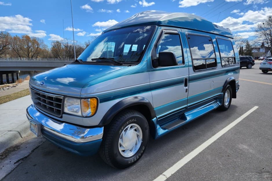 1995 Ford Econoline Van sold for $20,750