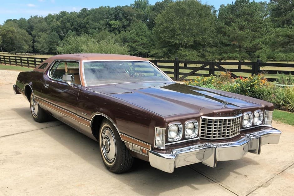 1974 Ford Thunderbird (1972-1976) sold for $11,500
