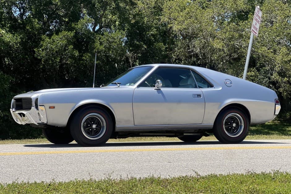 1969 AMC AMX sold for $25,500