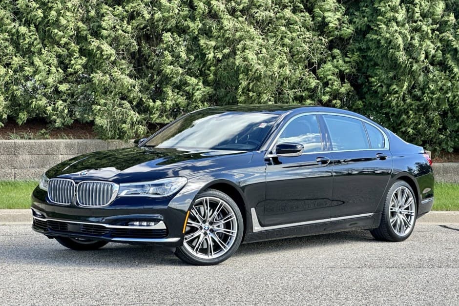 2016 BMW G11/G12 7-Series sold for $30,000