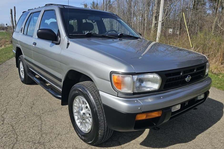 1999 Nissan Pathfinder sold for $9,700