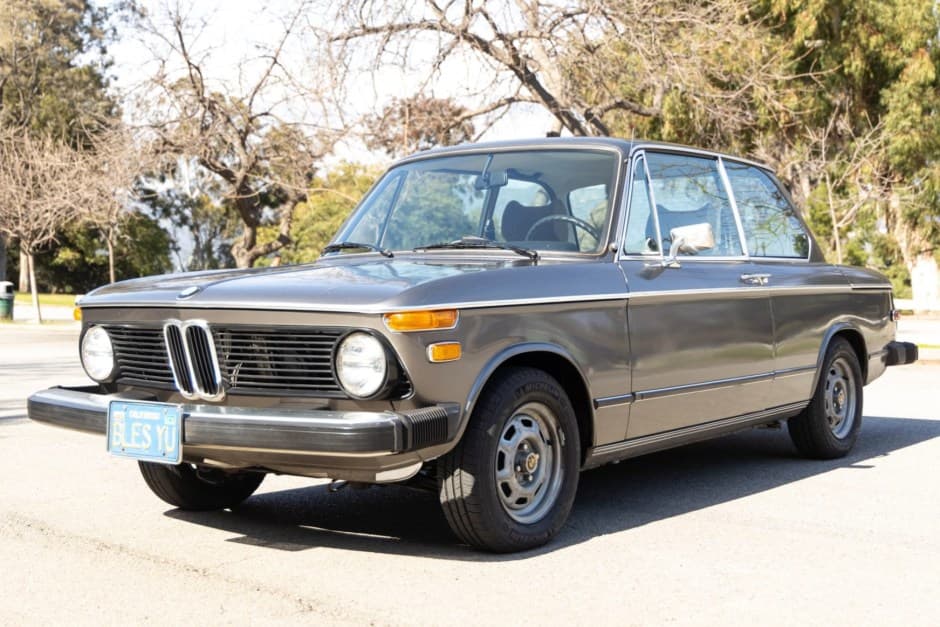 1976 BMW 2002 sold for $14,751