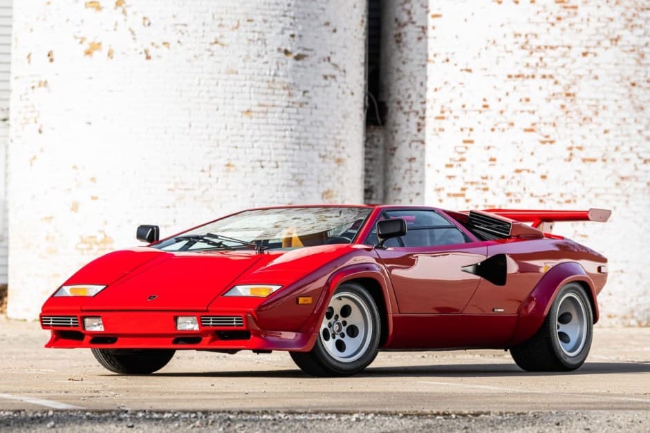 1982 Lamborghini Countach sold for $425,000