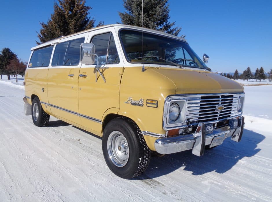 1973 Chevrolet G-Series Van sold for $11,100