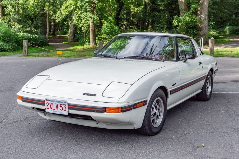 1982 Mazda RX-7 FB sold for $13,500