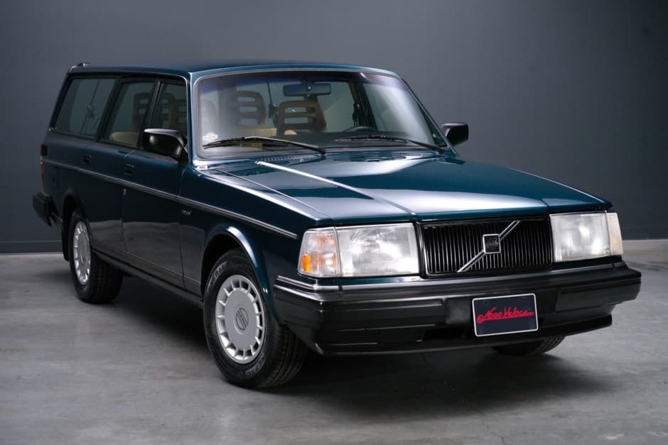 1992 Volvo 240 sold for $29,500