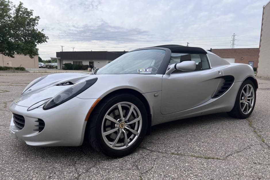 2005 Lotus Elise sold for $47,000