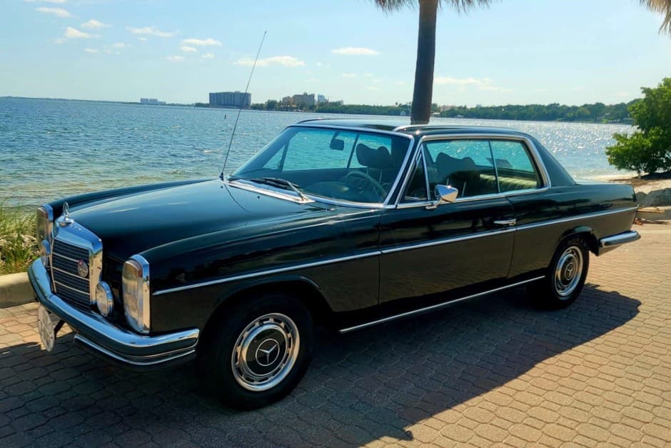 1972 Mercedes-Benz W114 & W115 sold for $25,500