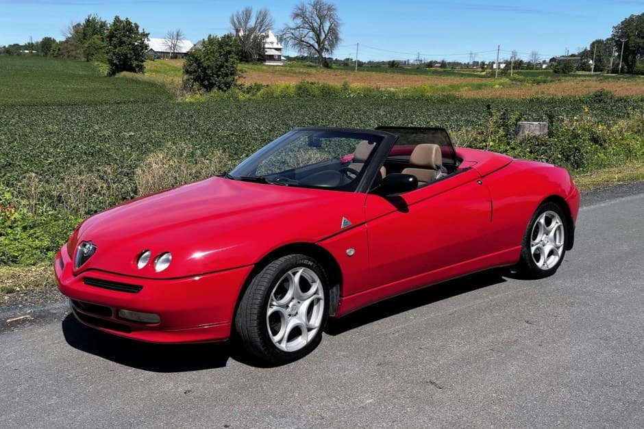 1996 Alfa Romeo GTV & Spider (Type 916) sold for $8,765