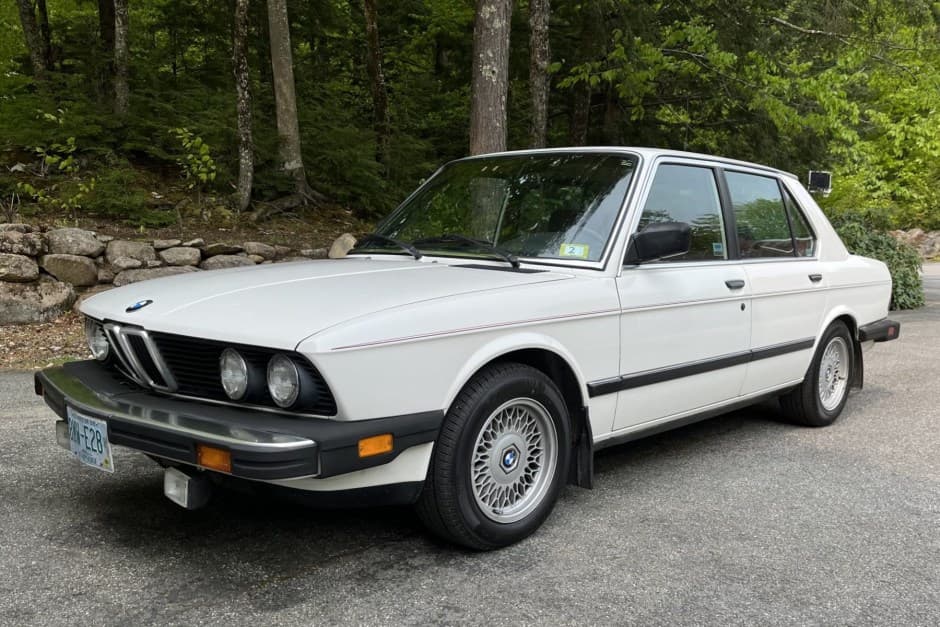 1986 BMW E28 5-Series sold for $15,000