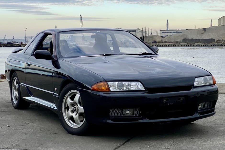1992 Nissan R32 Skyline sold for $16,000