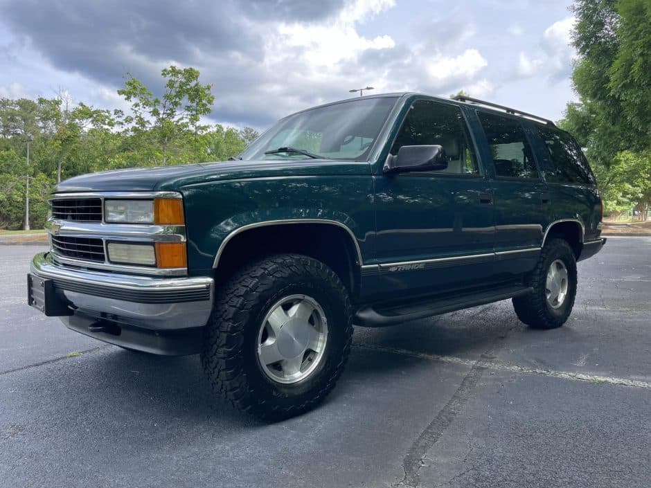 1998 Chevrolet Tahoe GMT400 sold for $14,750