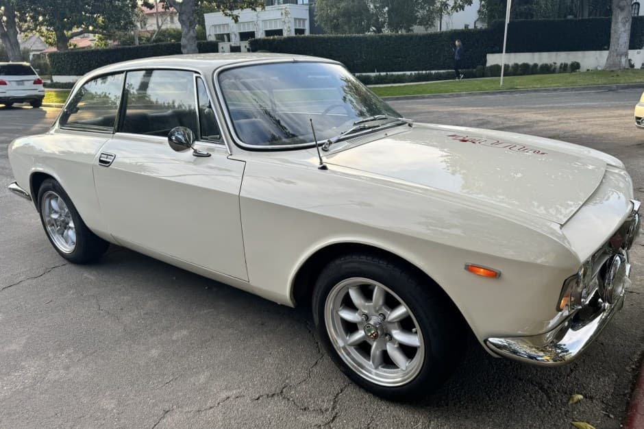 1966 Alfa Romeo 105/115 Series Coupe sold for $27,750