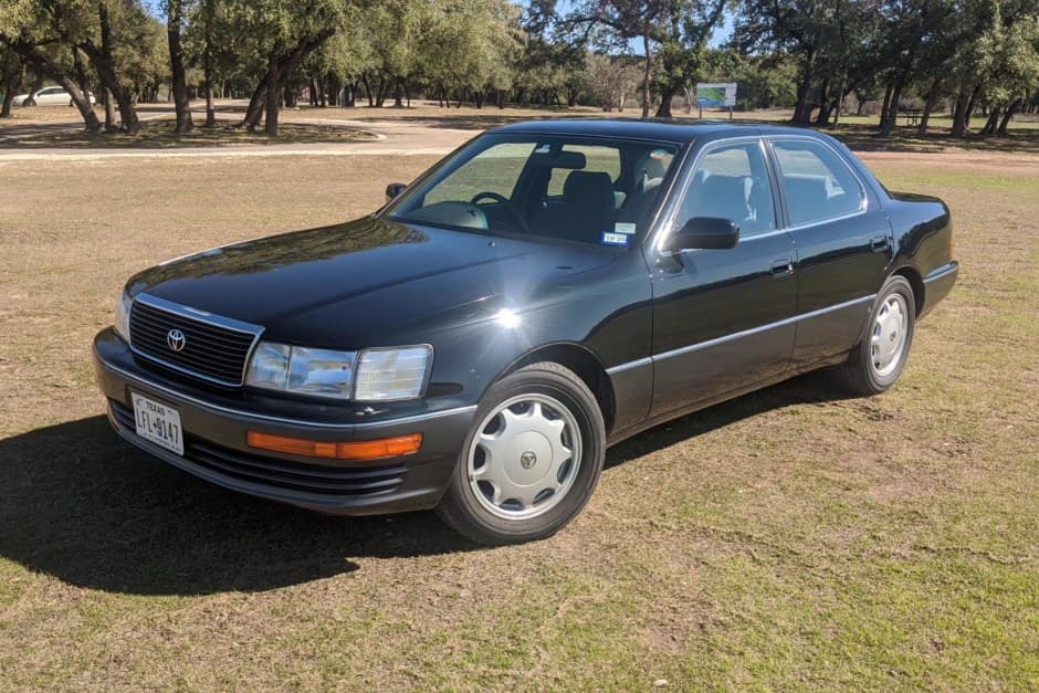 1993 Toyota  sold for $7,300