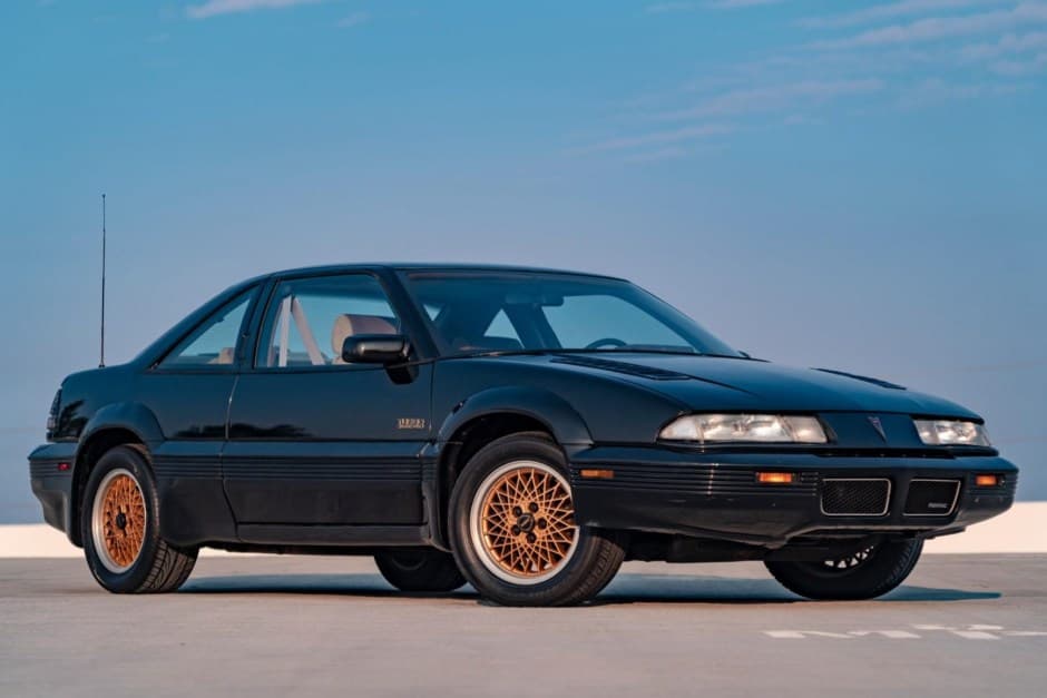 1990 Pontiac Grand Prix sold for $6,999